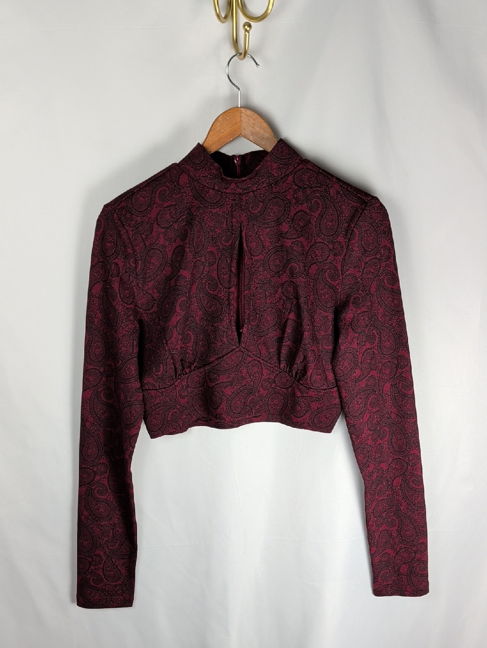 ICÔNE Simons Paisley Mock Neck Cutout Crop Top Burgundy Red Size M